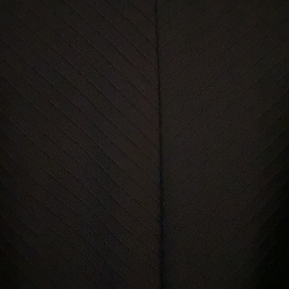 Ann Taylor navy sleeveless top, LP - Picture 5 of 9